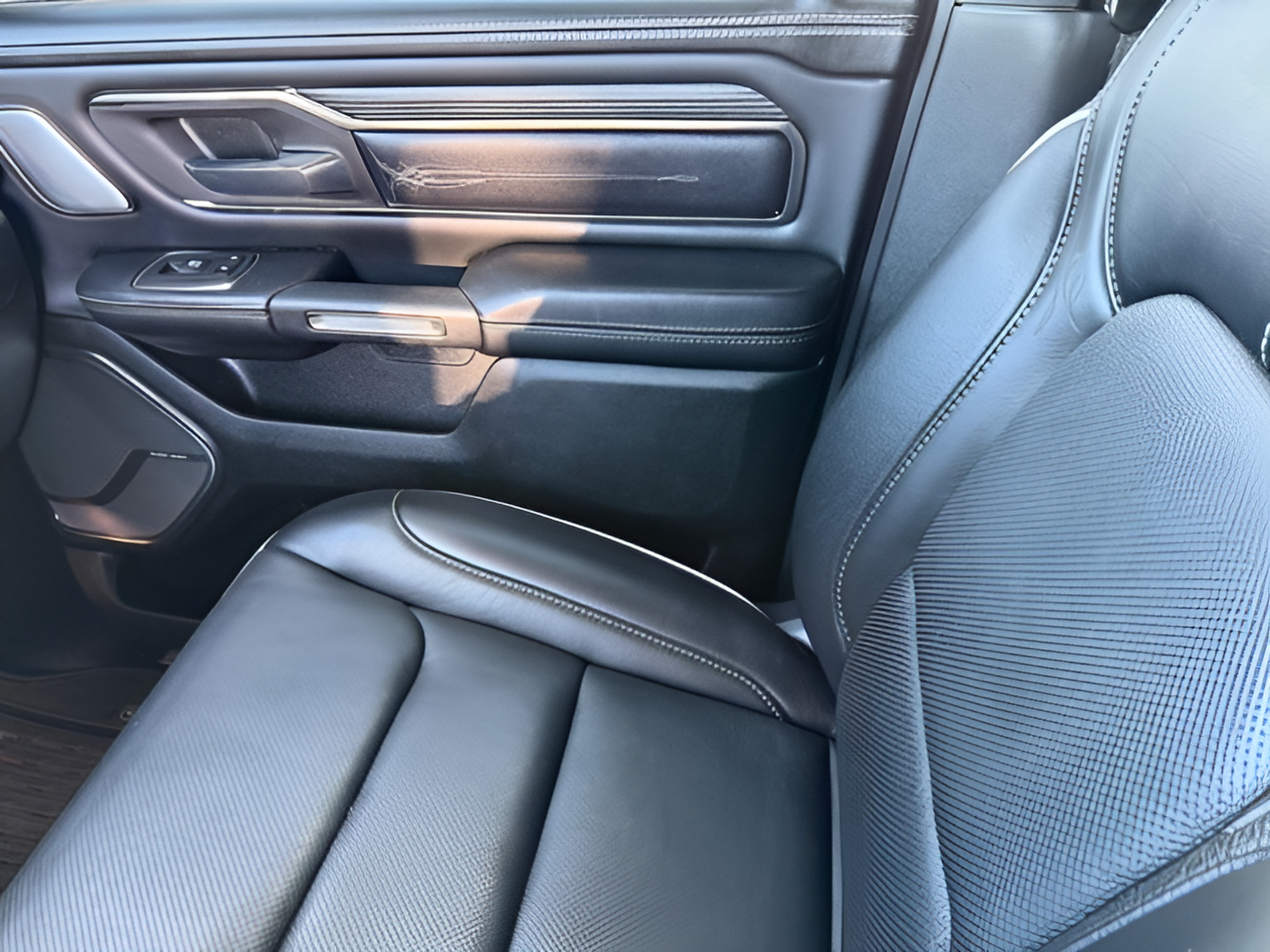 Used 2021 RAM 1500 Limited AWD/4WD image 28