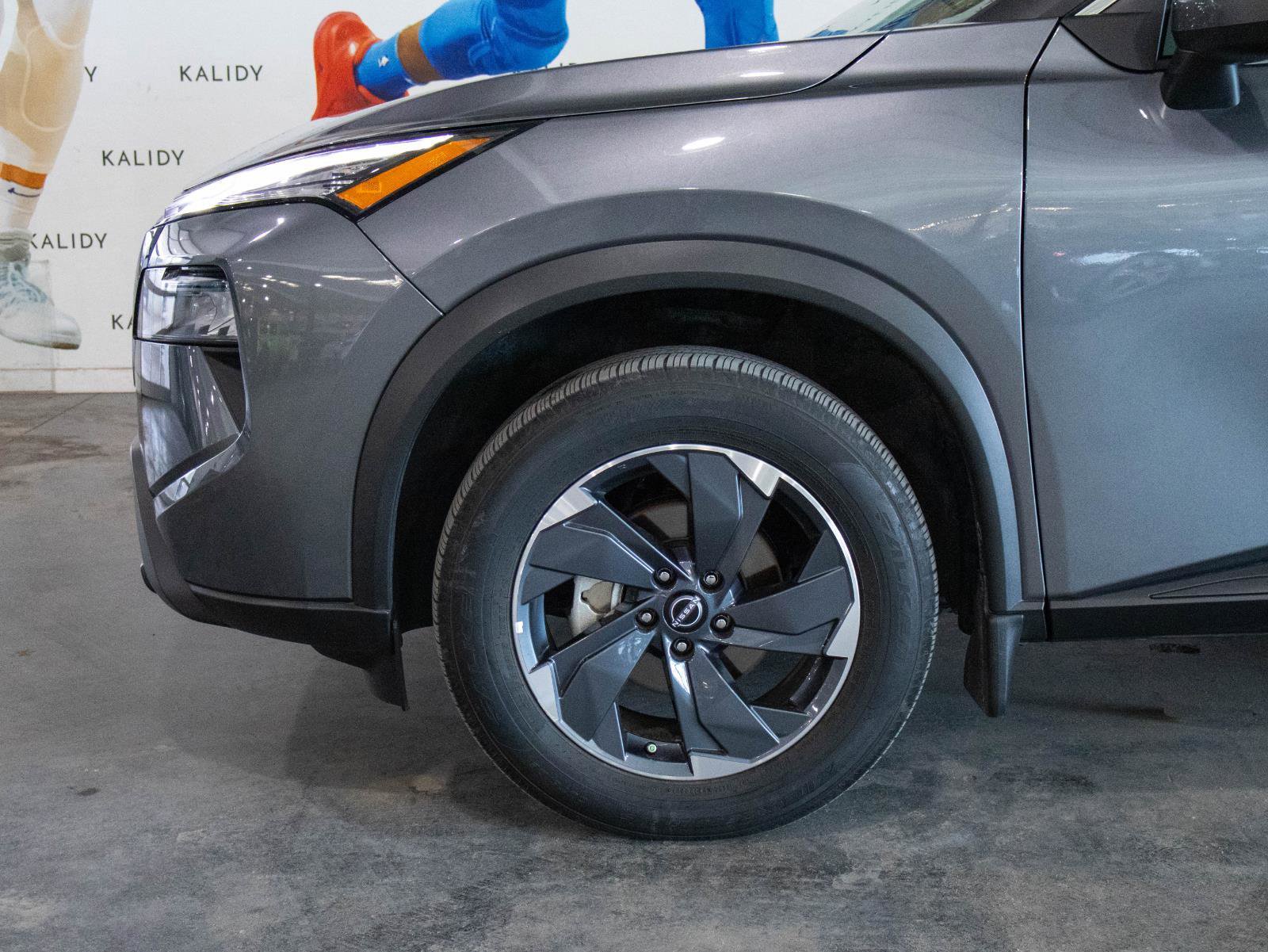 Used 2024 Nissan Rogue SV FWD image 15