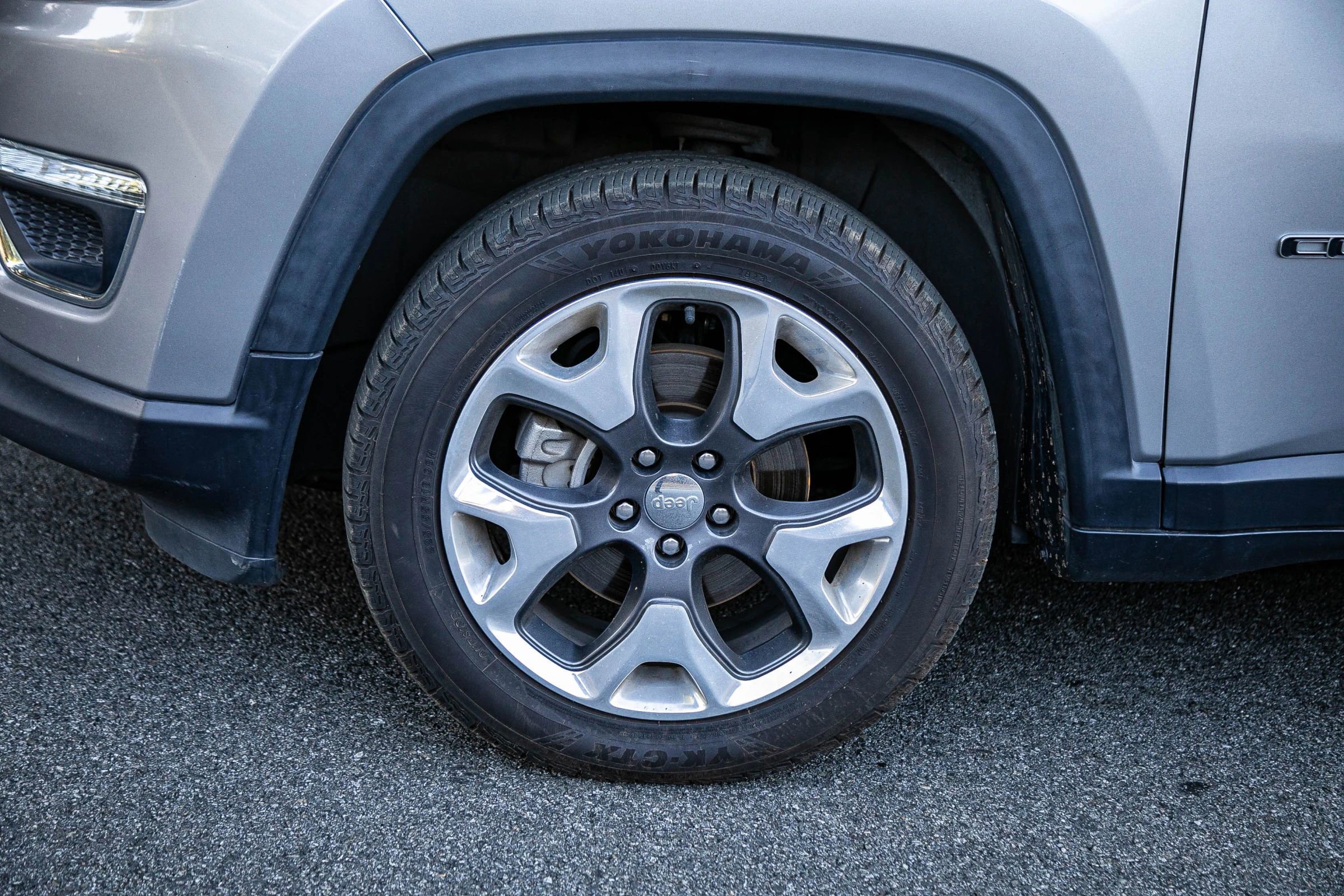 Used 2019 Jeep Compass Limited image 11