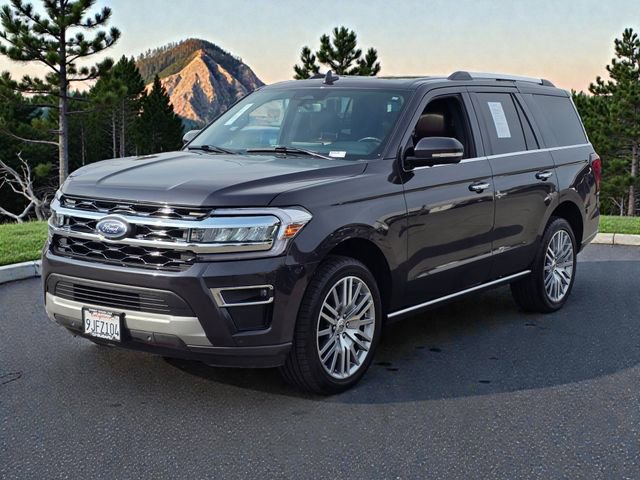 Used 2024 Ford Expedition Limited image 4