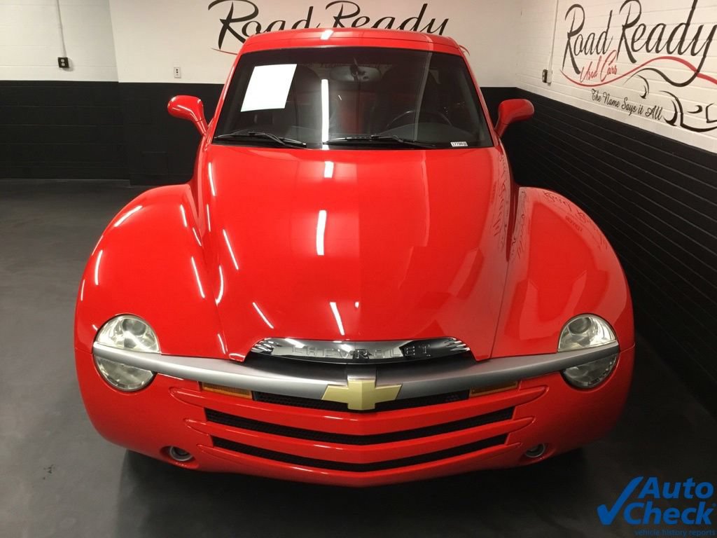 Used 2005 Chevrolet SSR w/ Preferred Equipment Group RWD image 15