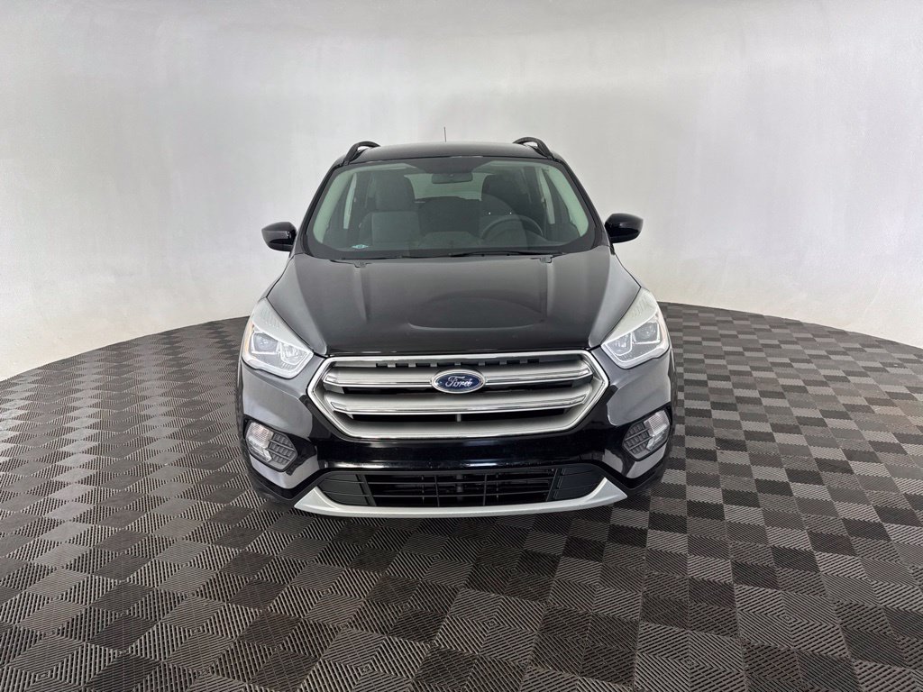 Used 2017 Ford Escape SE w/ Equipment Group 201A FWD image 2