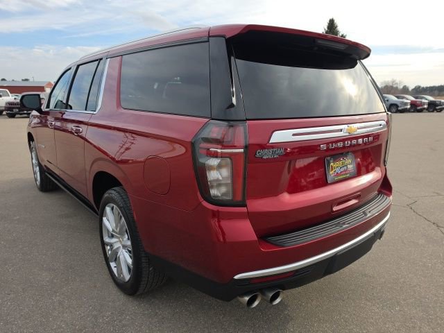 Used 2024 Chevrolet Suburban High Country image 3
