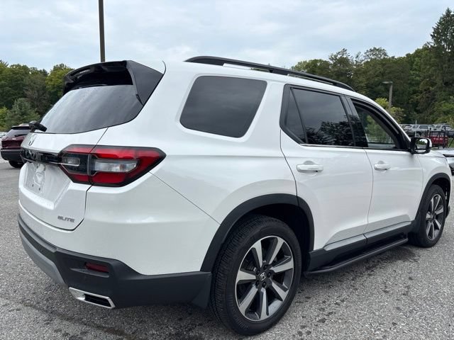 Used 2023 Honda Pilot Elite image 8