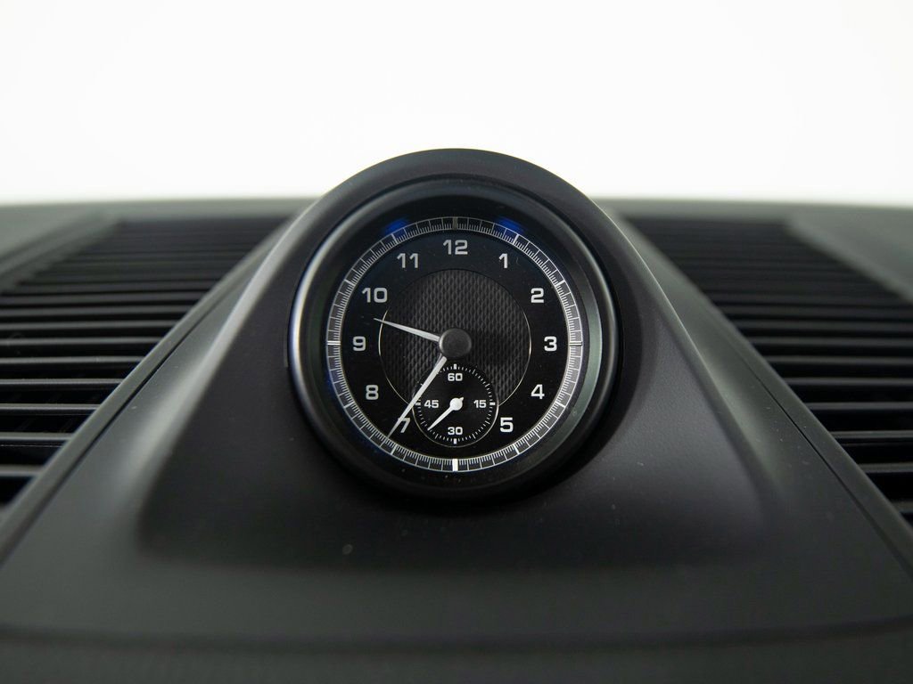 Certified 2025 Porsche Macan image 24