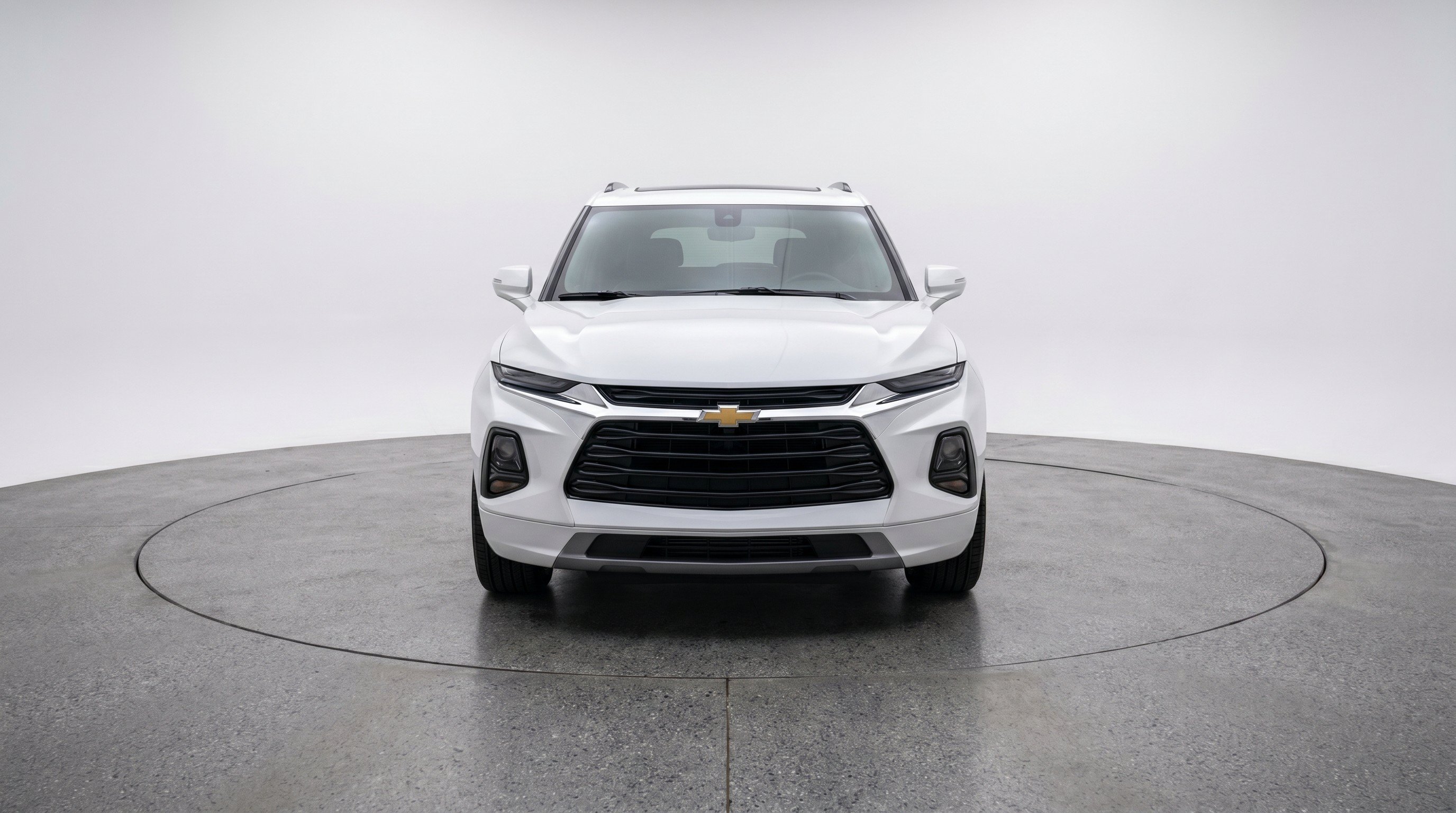 Used 2025 Chevrolet Blazer LT FWD image 2