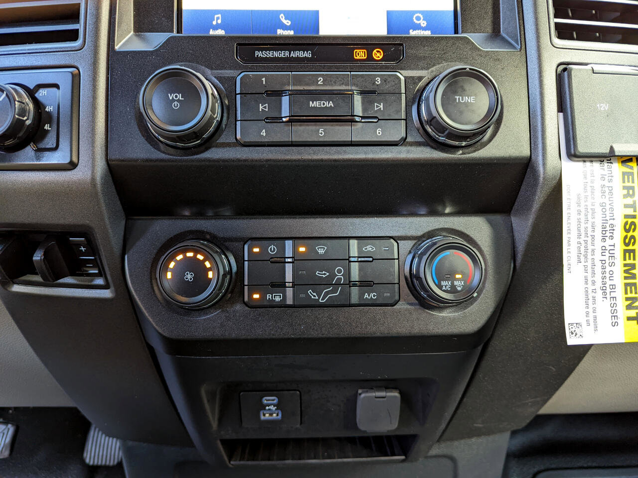 Used 2022 Ford F250 XL w/ Power Equipment Group image 23