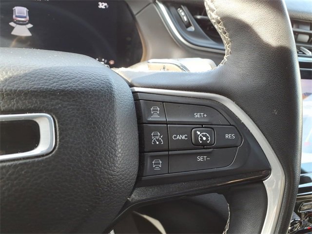 Used 2022 Jeep Grand Cherokee L Laredo image 23