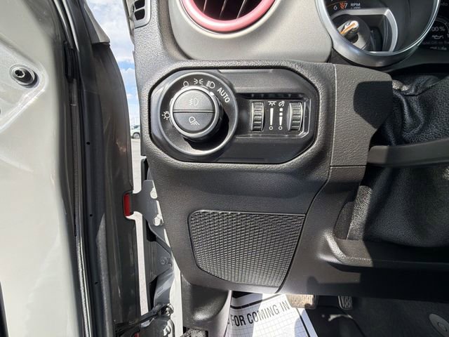 Used 2021 Jeep Gladiator Sport AWD/4WD image 18