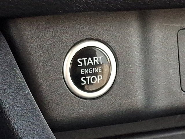 Used 2023 Nissan Rogue SV image 19