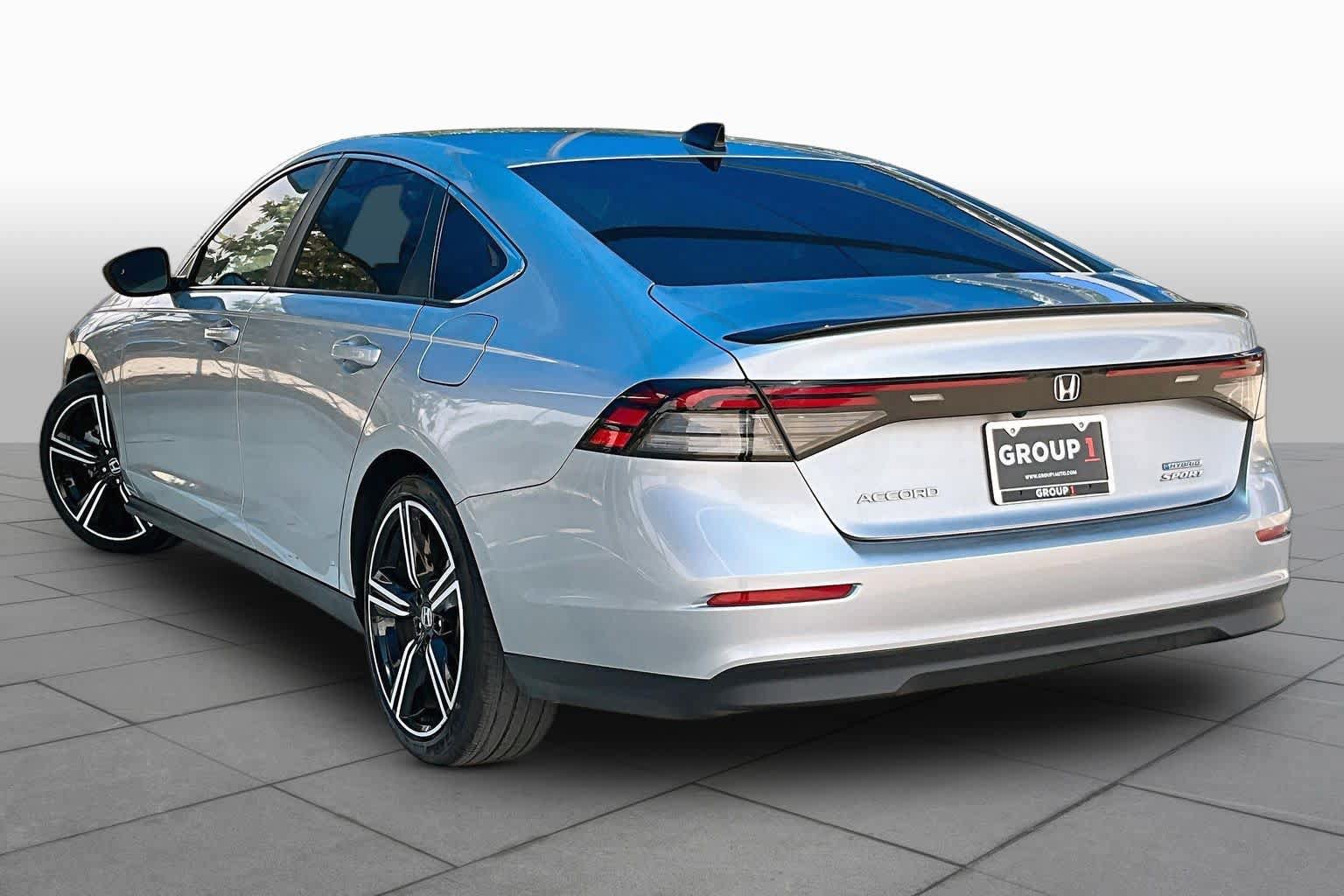 Used 2025 Honda Accord Sport image 12