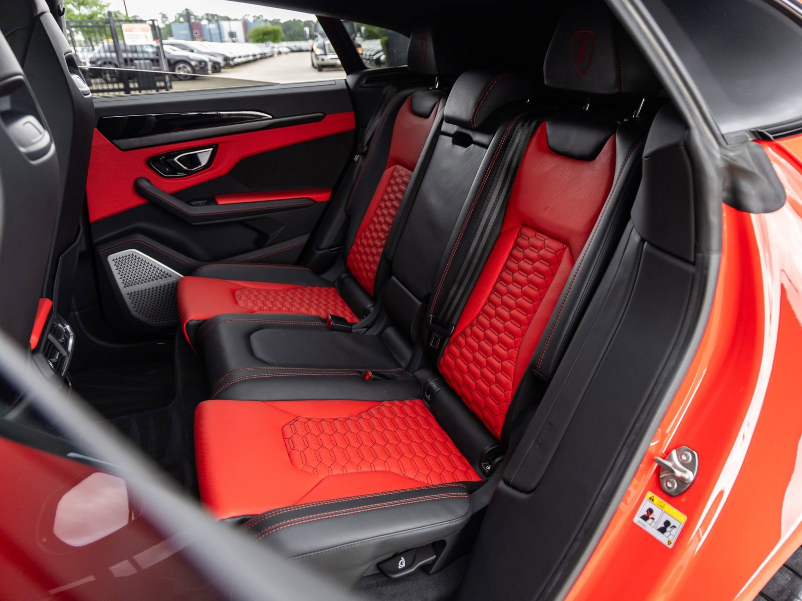 Used 2022 Lamborghini Urus image 38