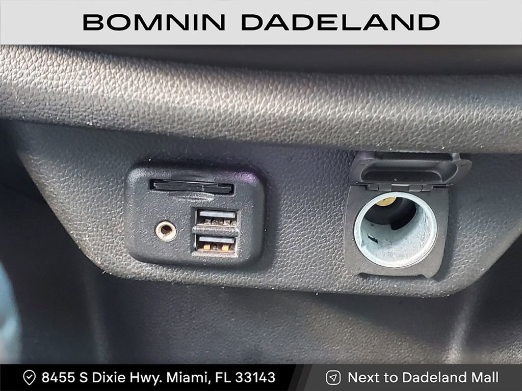 Used 2022 Chevrolet Traverse RS image 26