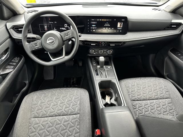 Certified 2025 Nissan Kicks SV image 23
