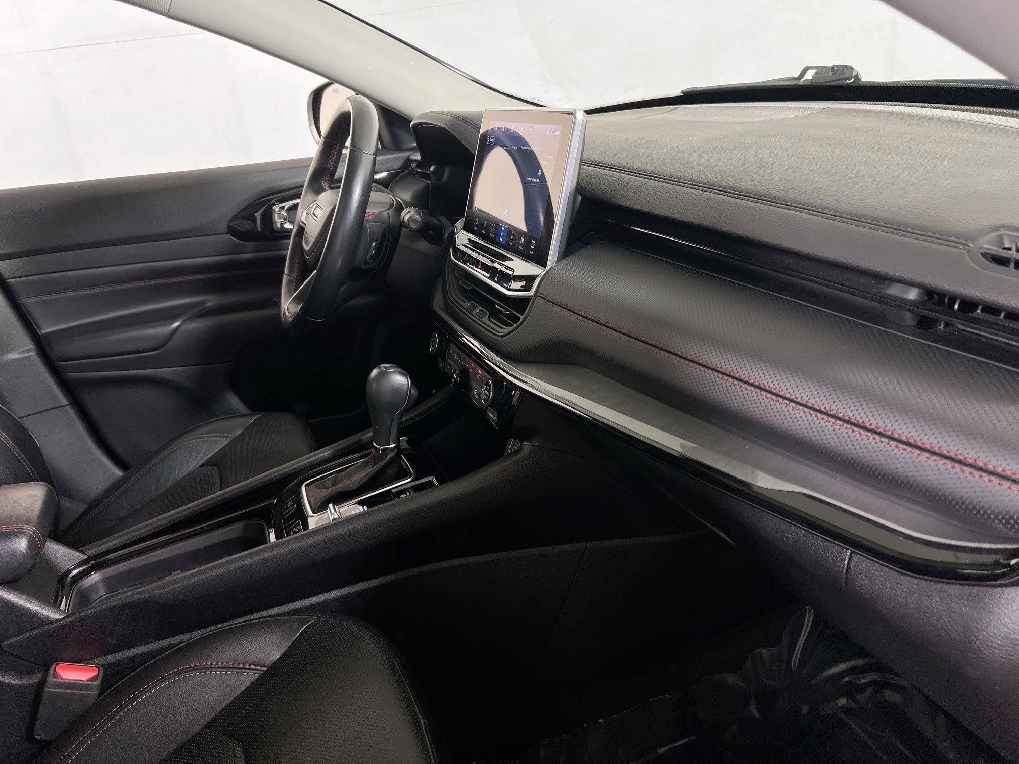 Used 2022 Jeep Compass Trailhawk w/ Trailhawk Elite Group image 30