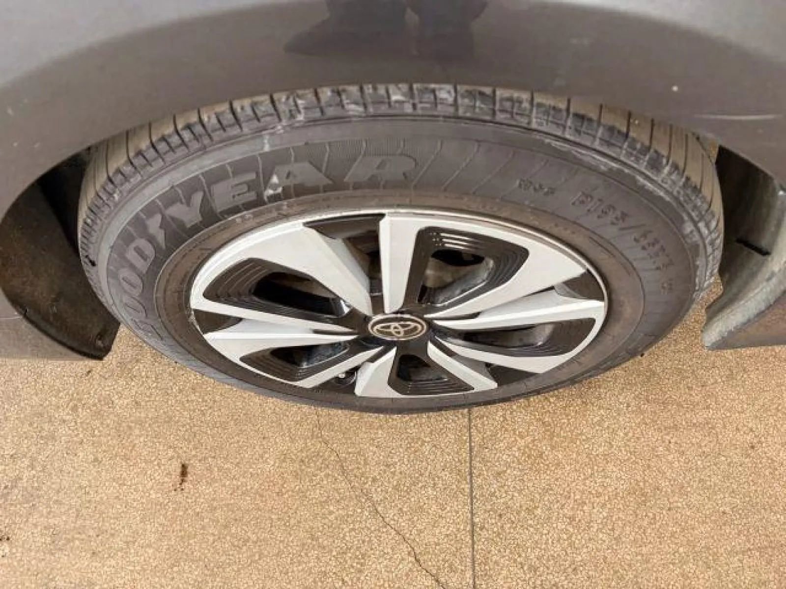 Used 2017 Toyota Prius Prime Premium FWD image 41