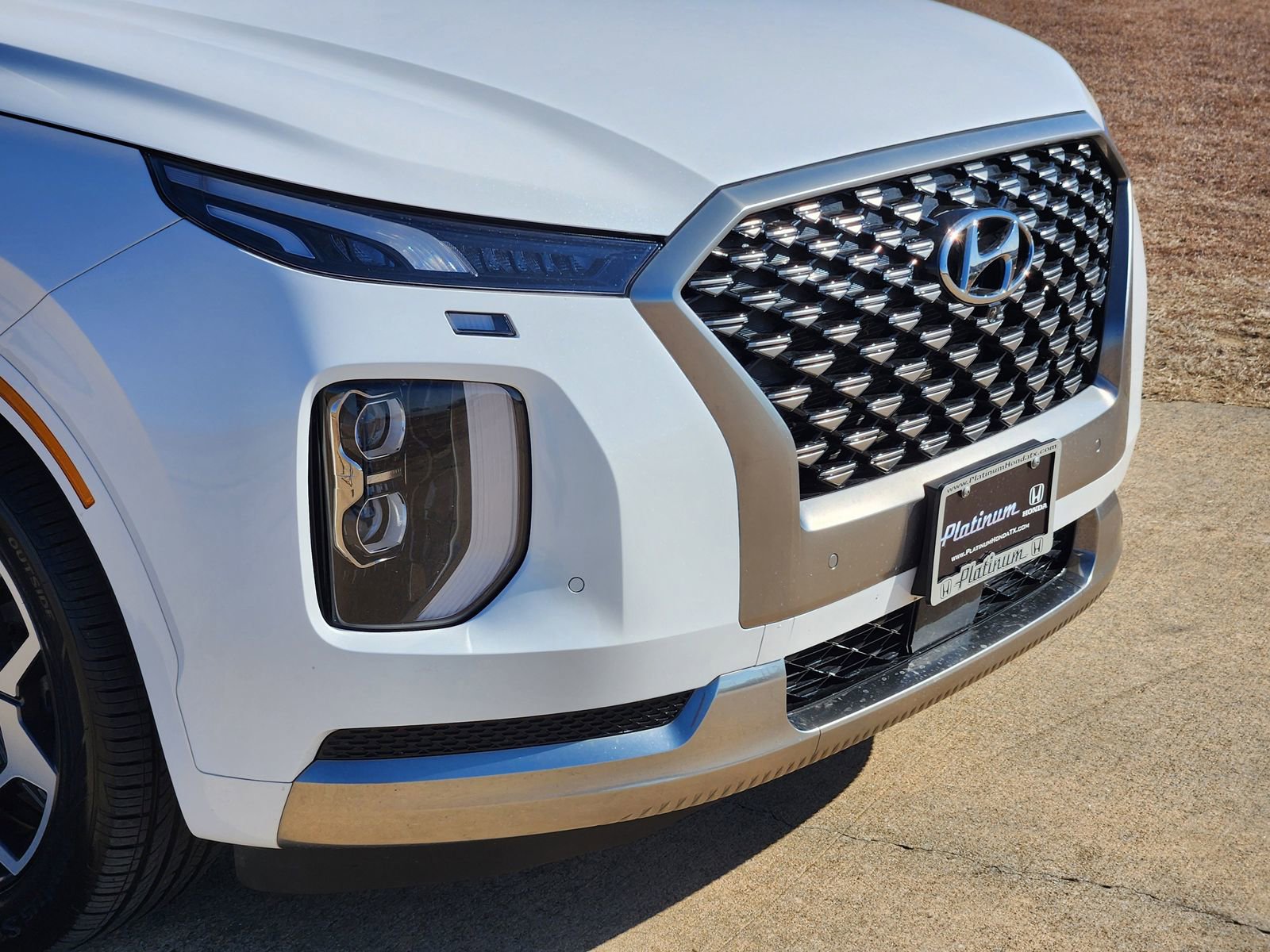 Used 2022 Hyundai Palisade Calligraphy image 12