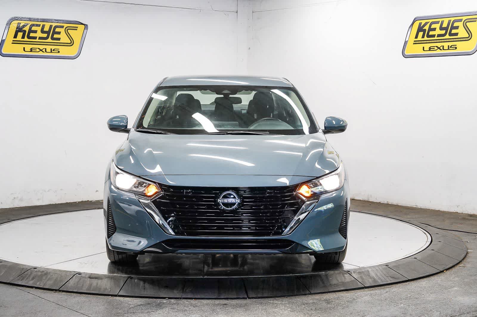 Used 2025 Nissan Sentra SV FWD image 6