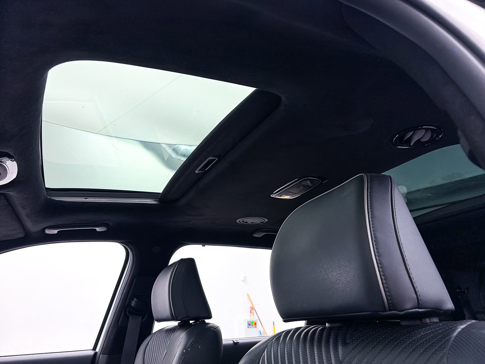 Used 2025 Hyundai Palisade Calligraphy image 3