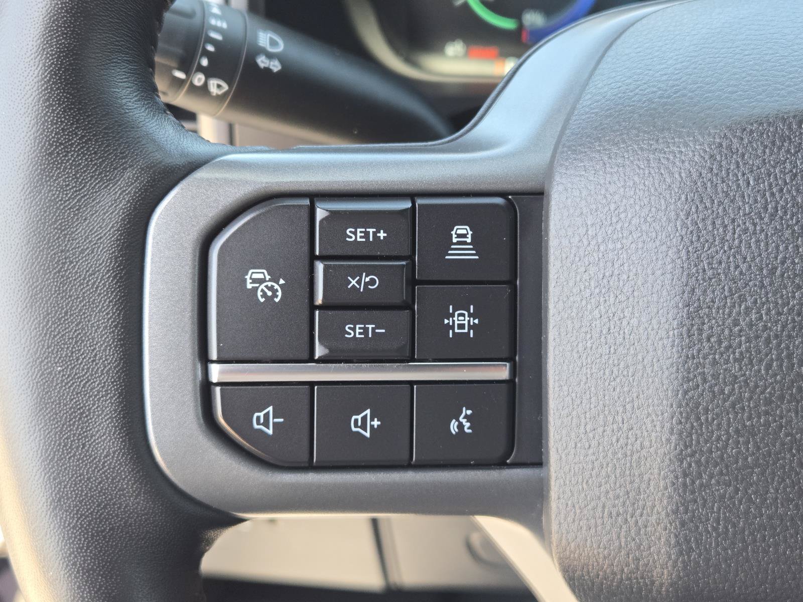 Used 2022 Ford F150 Lightning Lariat AWD/4WD image 19