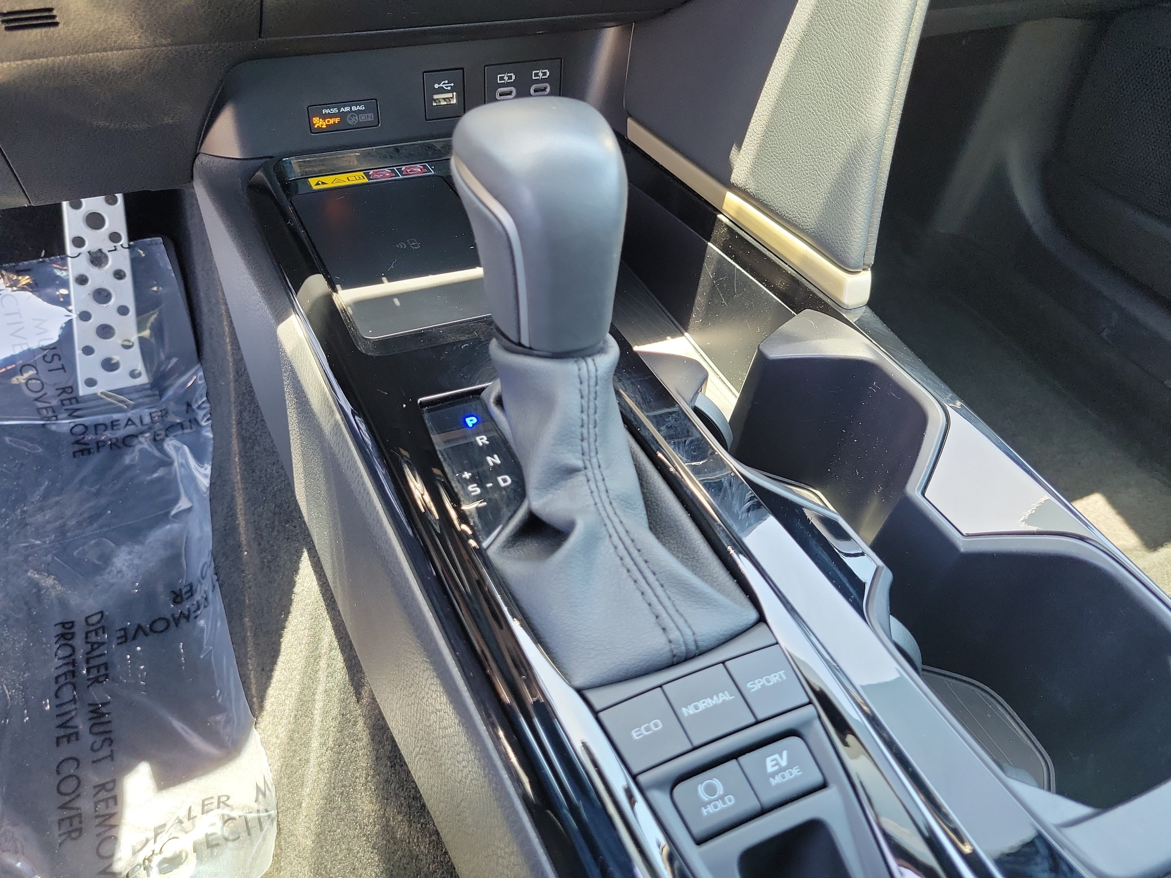 Used 2025 Toyota Camry XSE FWD image 31