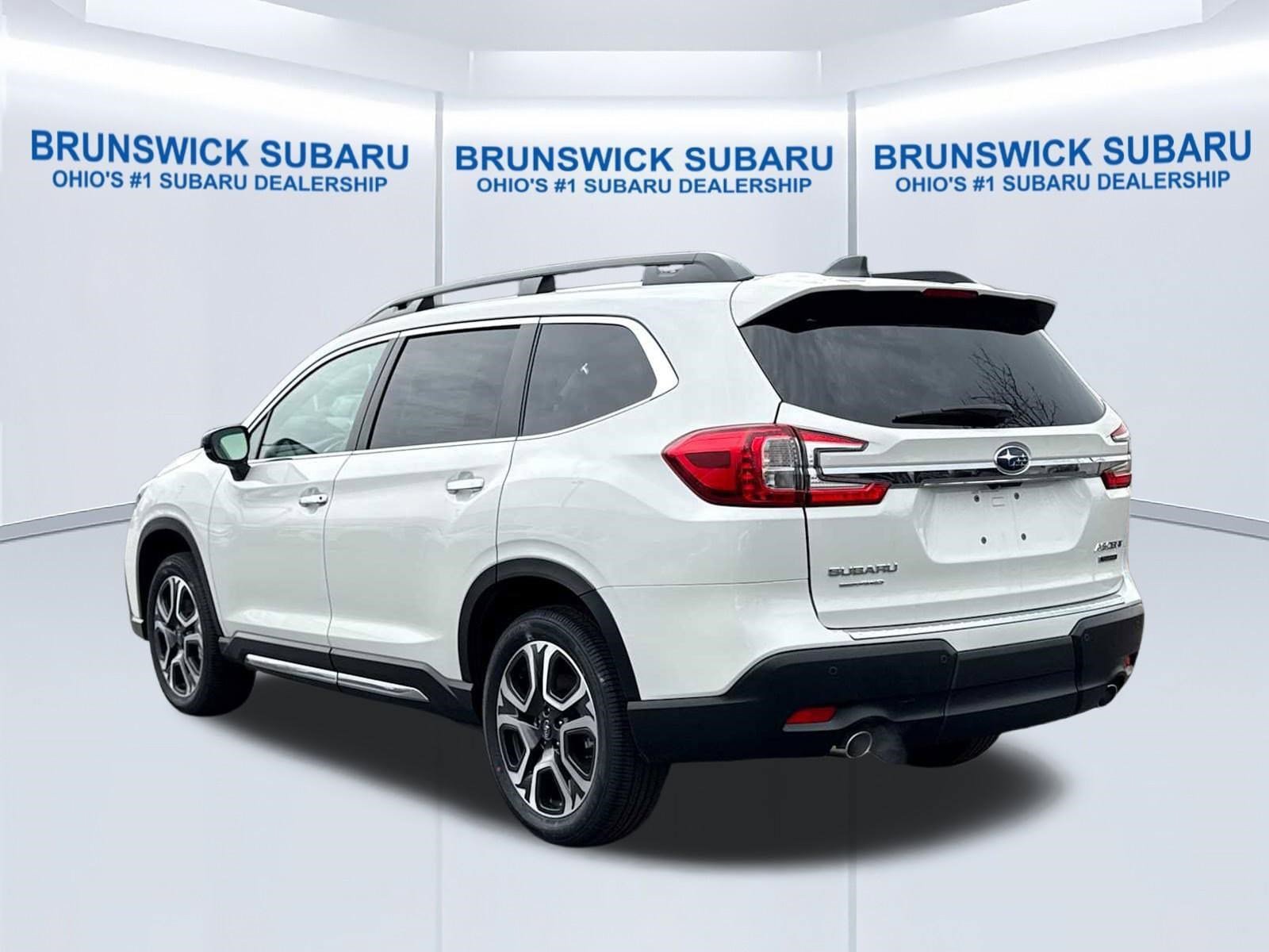 New 2026 Subaru Ascent Touring w/ Popular Package #2 AWD/4WD image 4