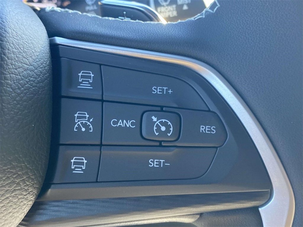 New 2025 Jeep Grand Cherokee L Altitude image 23