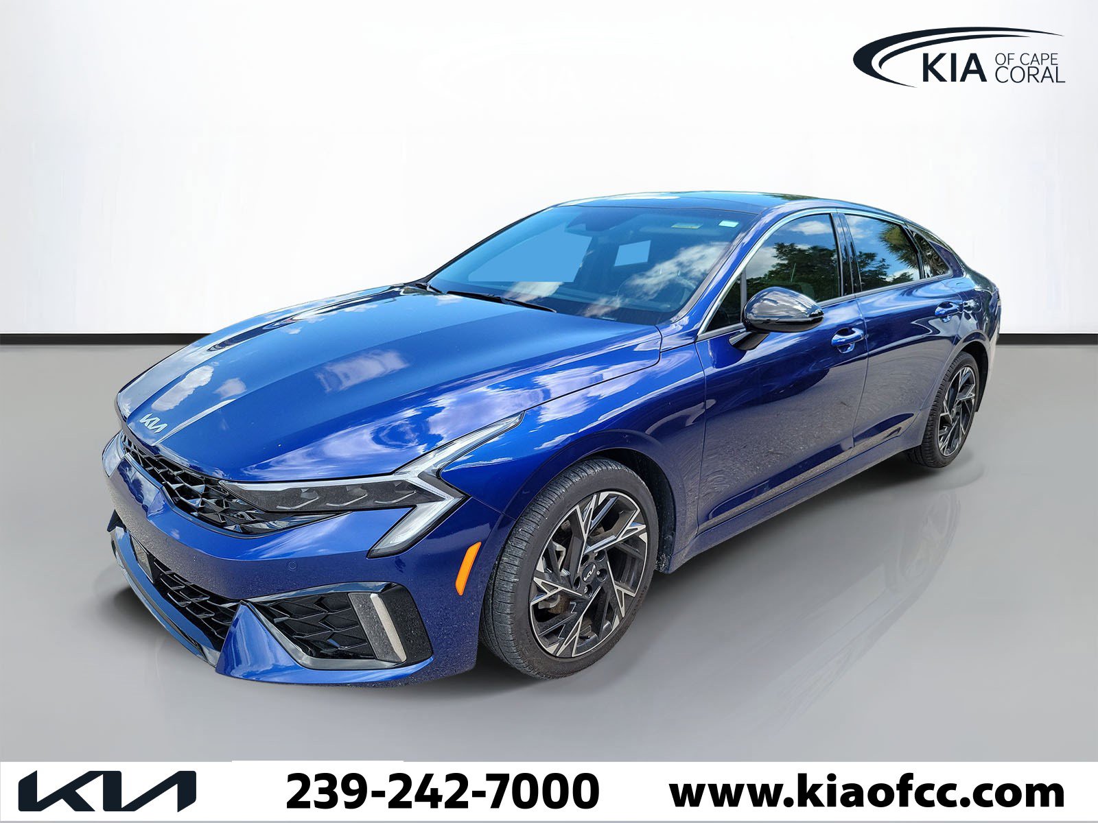 Used 2025 Kia K5 GT-Line w/ GT-Line Premium Package FWD image 3