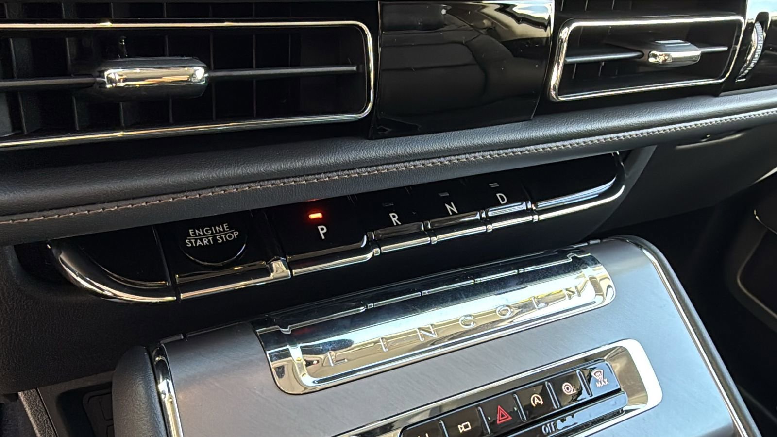 New 2026 Lincoln Aviator AWD image 25