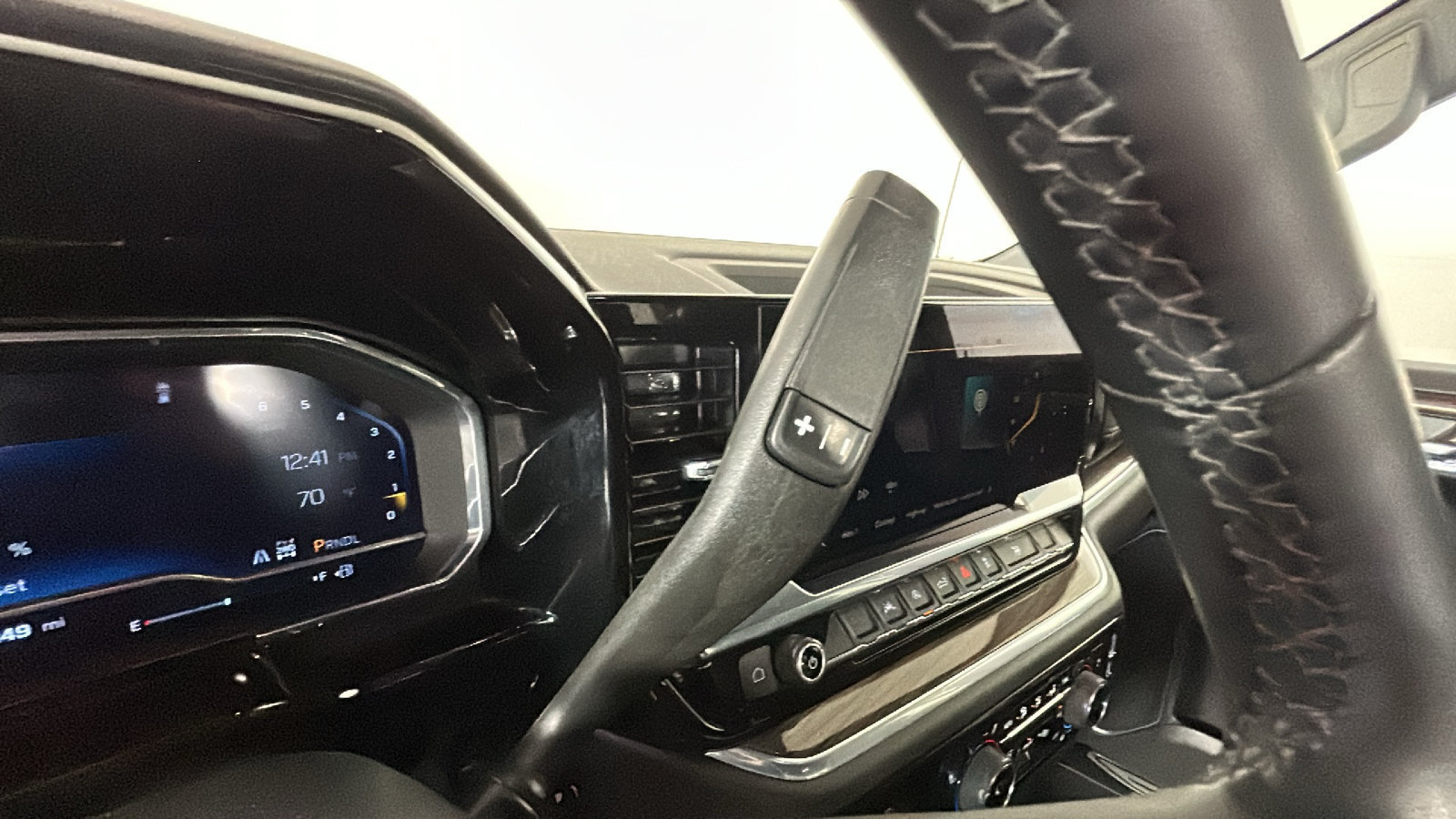 Used 2024 Chevrolet Silverado 1500 LT AWD/4WD image 24
