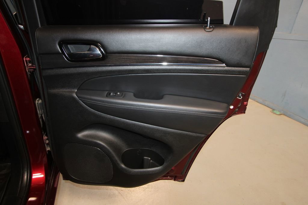 Used 2020 Jeep Grand Cherokee Overland image 30