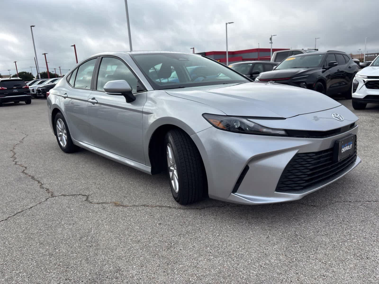 Used 2025 Toyota Camry LE FWD image 3