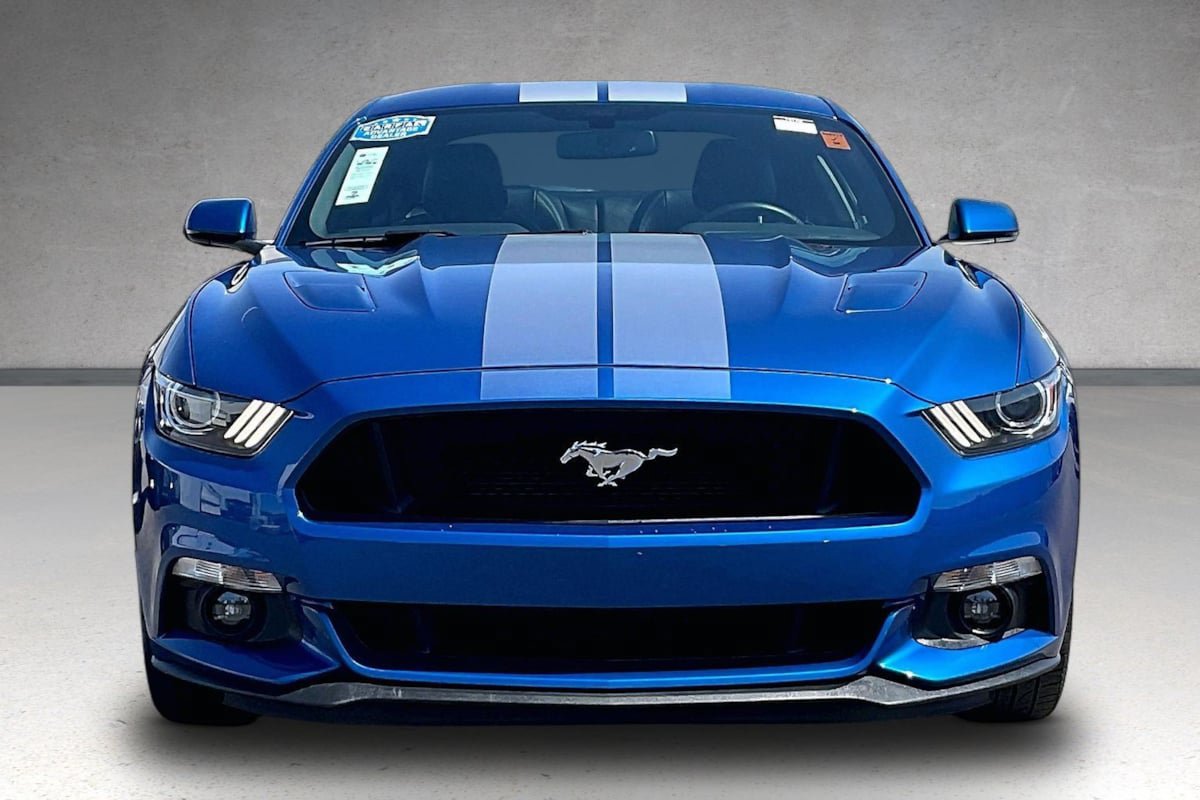 Used 2017 Ford Mustang GT Premium w/ Equipment Group 401A RWD image 3
