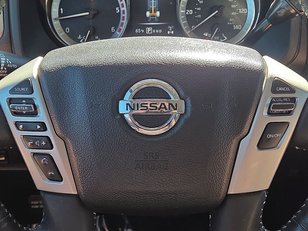Used 2018 Nissan Titan PRO-4X image 31