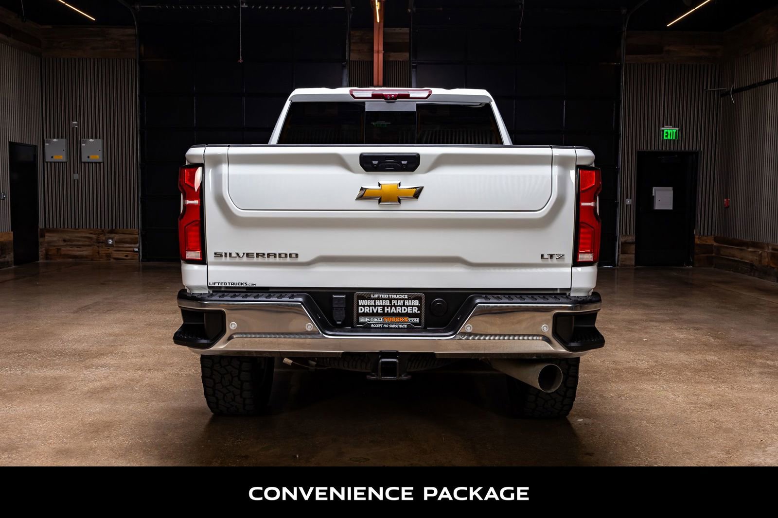 Used 2024 Chevrolet Silverado 2500 LTZ w/ LTZ Premium Package image 7