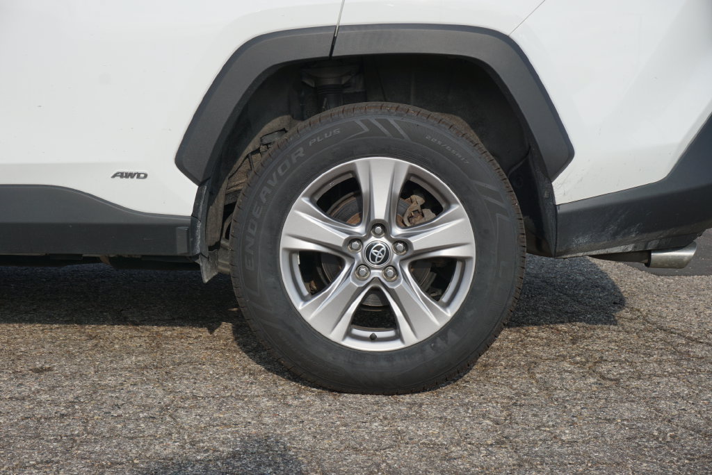 Used 2023 Toyota RAV4 XLE w/ Convenience Package AWD/4WD image 9