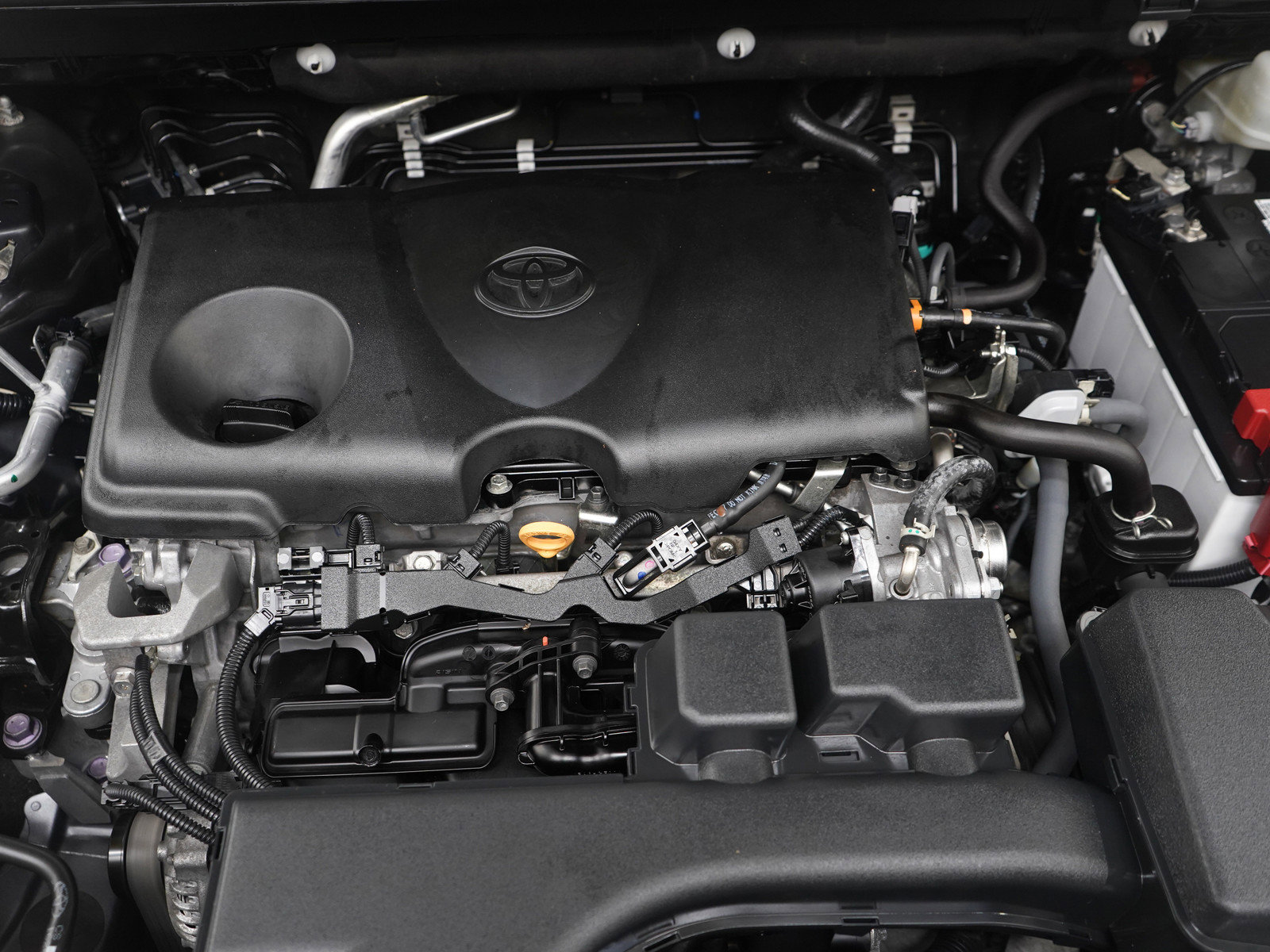Used 2022 Toyota RAV4 LE image 29