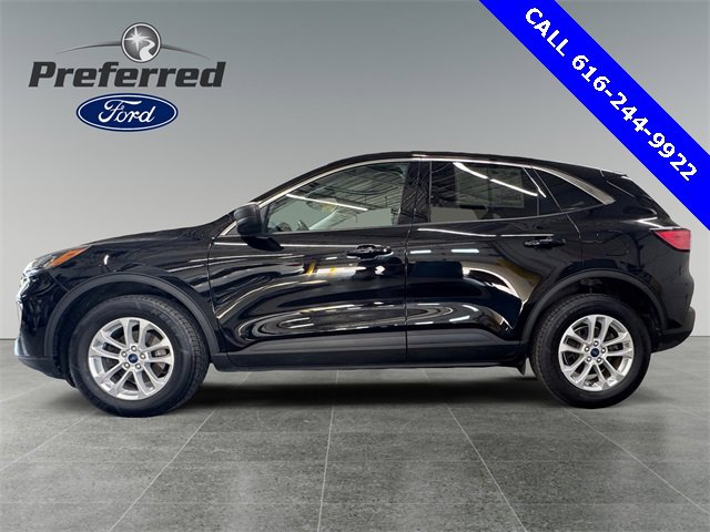 Used 2022 Ford Escape SE w/ Cold Weather Package image 3