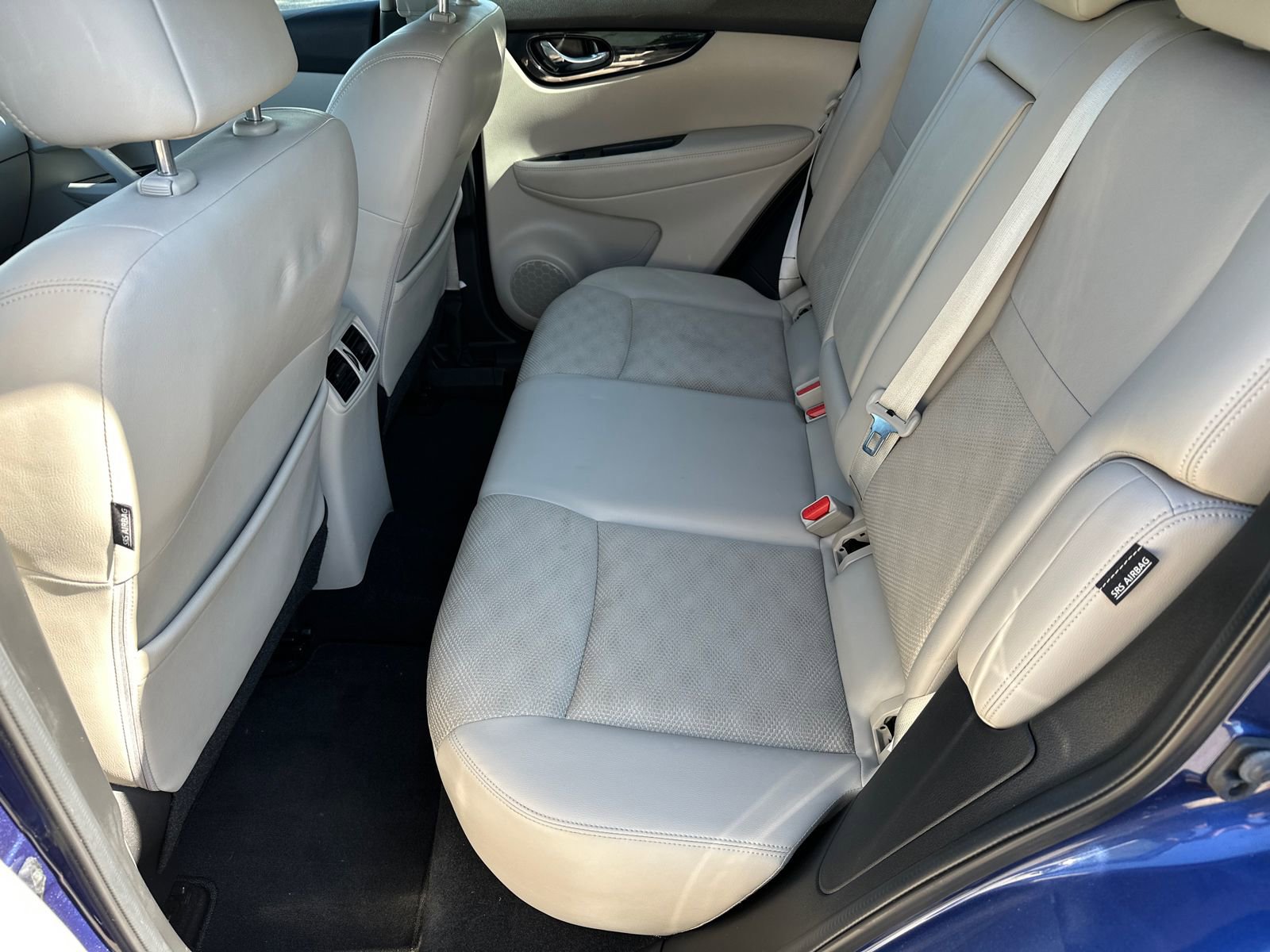 Used 2022 Nissan Rogue Sport SV w/ Technology Package image 18