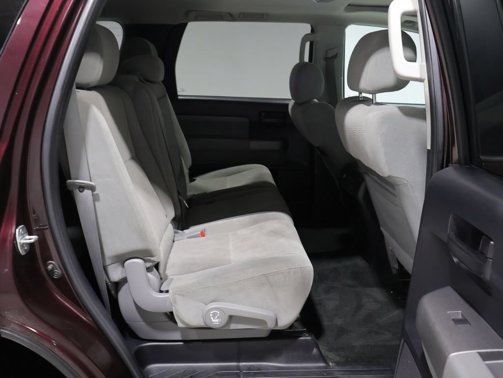 Used 2016 Toyota Sequoia SR5 AWD/4WD image 19
