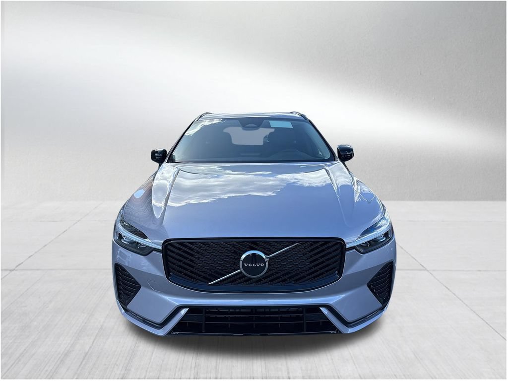 New 2026 Volvo XC60 B5 Core AWD/4WD image 2
