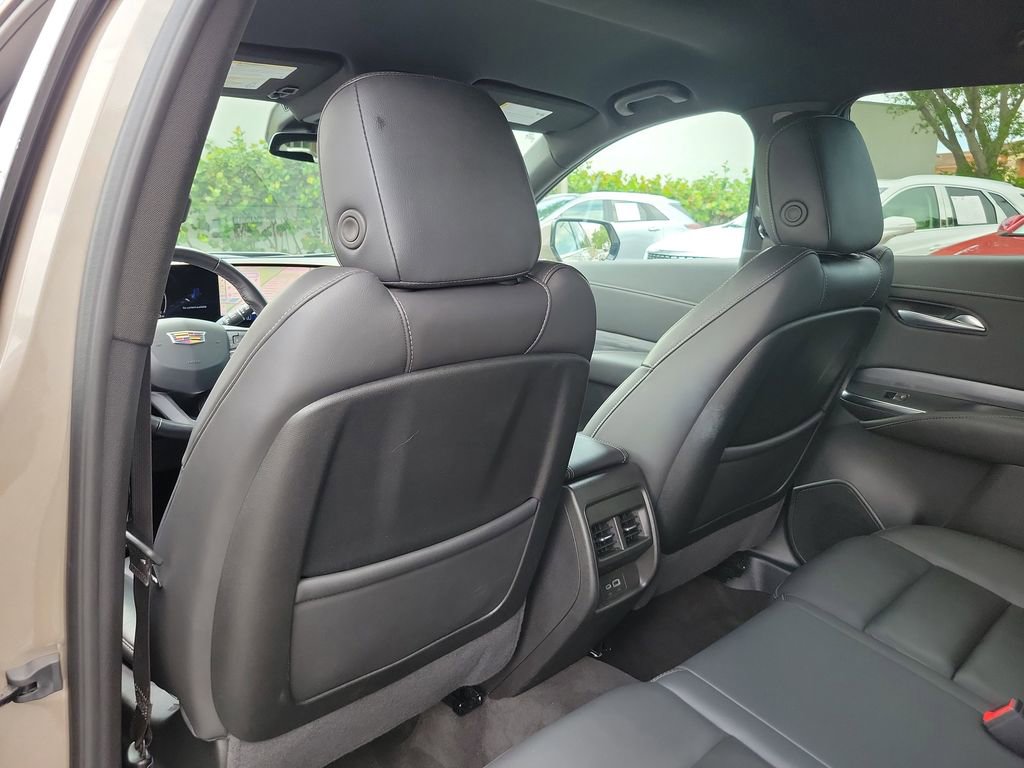 Certified 2025 Cadillac XT4 Premium Luxury FWD image 16