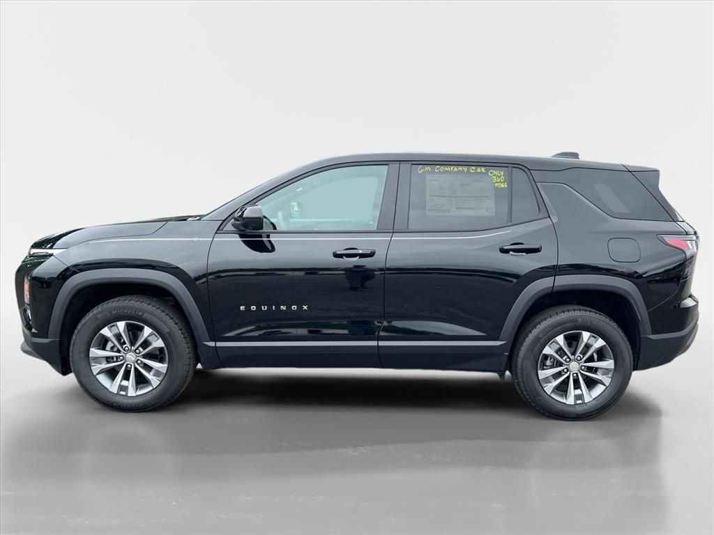 Used 2026 Chevrolet Equinox LT w/ Safety and Technology Package AWD/4WD image 2