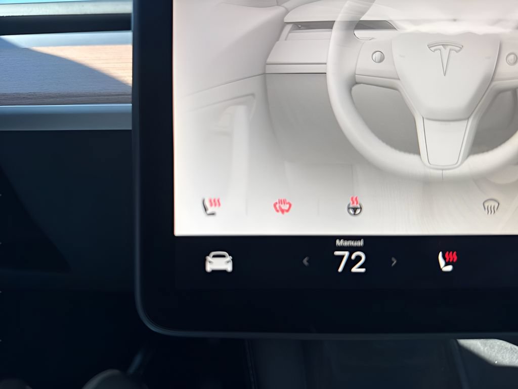 Used 2025 Tesla Model Y Long Range RWD image 23