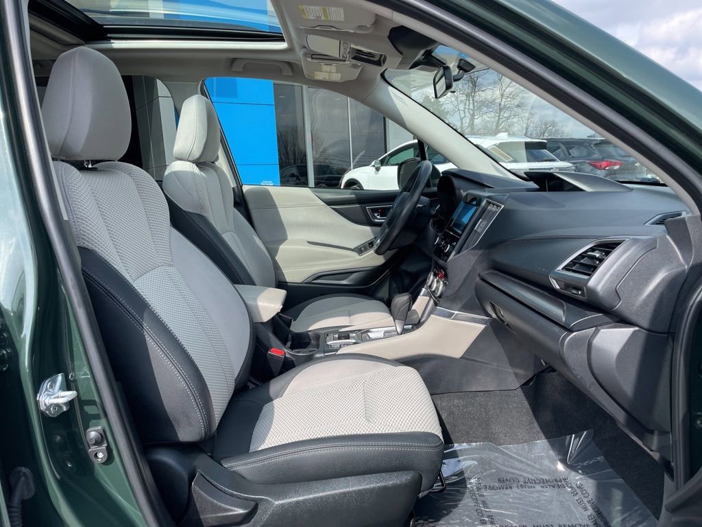 Used 2024 Subaru Forester Premium image 26