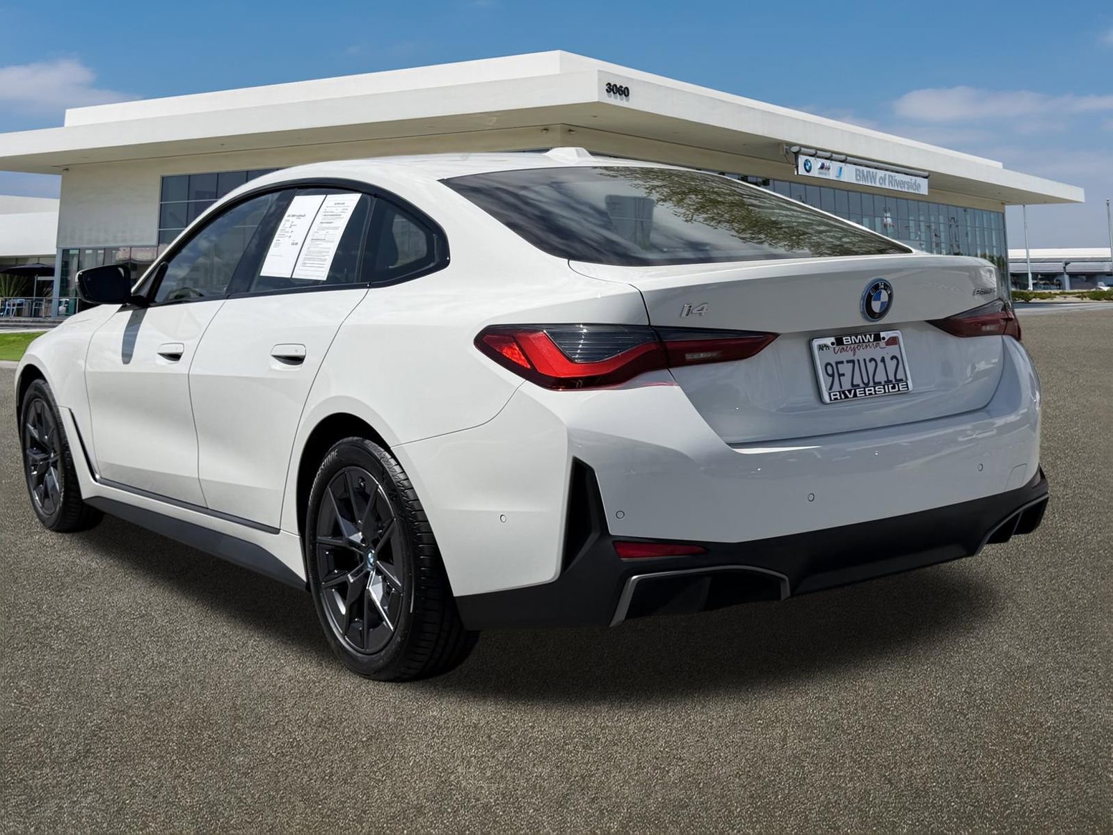 Certified 2023 BMW i4 eDrive35 w/ Premium Package RWD image 9