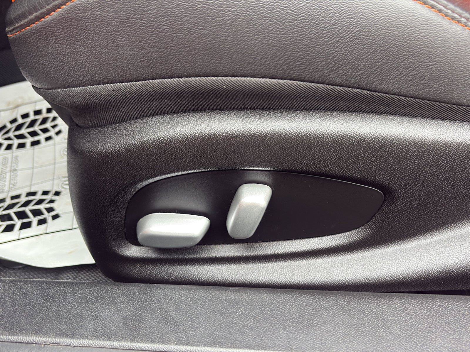 Certified 2018 Chevrolet Camaro SS w/ Hot Wheels Edition RWD image 26