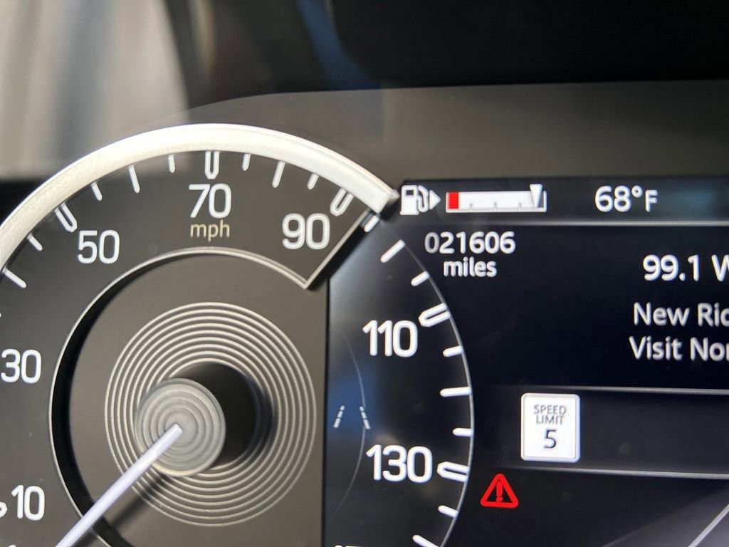 Used 2023 Land Rover Defender 110 X-Dynamic SE image 68