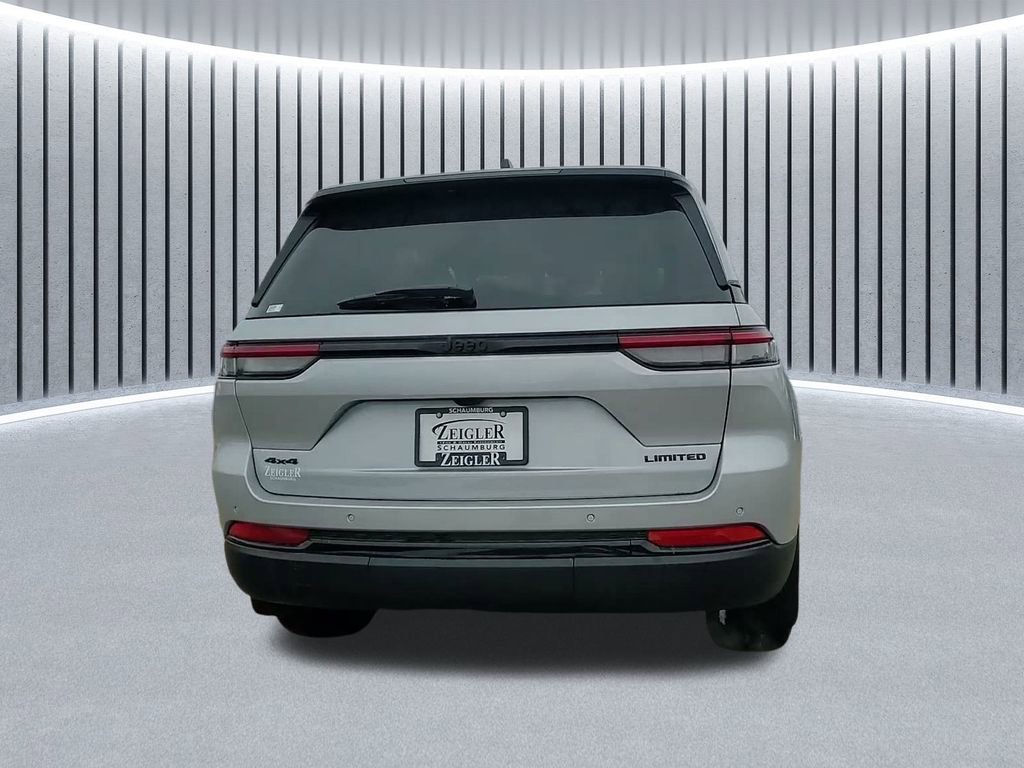 New 2025 Jeep Grand Cherokee Limited w/ Black Appearance Package image 11
