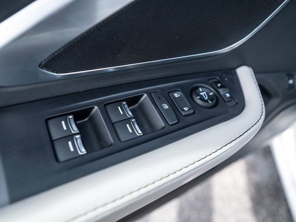 Certified 2025 Acura RDX SH-AWD image 24